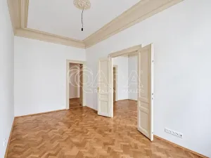 Pronájem bytu 2+1, Praha - Staré Město, Kaprova, 84 m2
