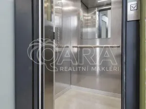 Pronájem bytu 2+1, Praha - Staré Město, Kaprova, 84 m2