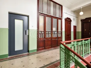 Pronájem bytu 2+1, Praha - Staré Město, Kaprova, 84 m2