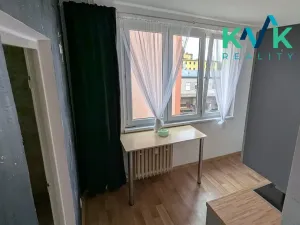 Pronájem bytu 2+1, Karlovy Vary, Školní, 63 m2