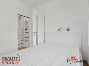 Prodej bytu 2+1, Praha - Bubeneč, V. P. Čkalova, 51 m2