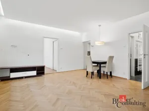 Prodej bytu 2+1, Praha - Bubeneč, V. P. Čkalova, 51 m2
