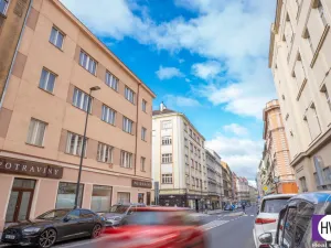Prodej bytu 1+kk, Praha, Husitská, 30 m2