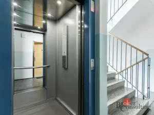Pronájem bytu 2+kk, Praha - Hlubočepy, Lamačova, 32 m2