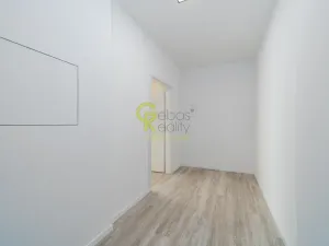 Pronájem bytu 1+kk, Praha - Kbely, Mladoboleslavská, 40 m2