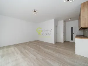 Pronájem bytu 1+kk, Praha - Kbely, Mladoboleslavská, 40 m2