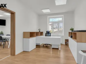 Prodej kanceláře, Třebíč - Stařečka, Sucheniova, 410 m2