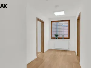 Prodej kanceláře, Třebíč - Stařečka, Sucheniova, 410 m2