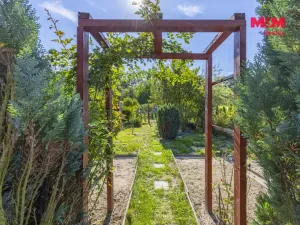 Prodej zahrady, Rybitví, 185 m2
