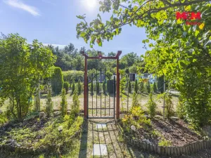 Prodej zahrady, Rybitví, 185 m2