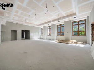 Prodej ubytování, Karlovy Vary, Sovova stezka, 1500 m2