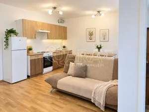 Pronájem bytu 2+kk, Praha - Střížkov, Střížkovská, 55 m2