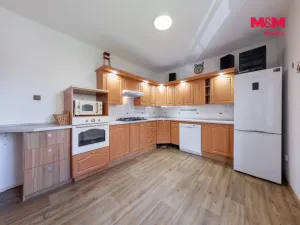 Prodej bytu 3+1, Karlovy Vary, Jiráskova, 74 m2