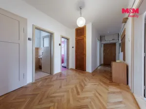 Prodej bytu 3+1, Karlovy Vary, Jiráskova, 74 m2