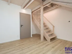 Pronájem vícegeneračního domu, Praha - Stodůlky, V borovičkách, 193 m2