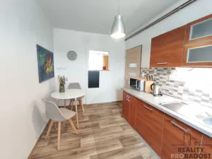 Pronájem bytu 2+1, Holešov, Třešňové sady, 56 m2
