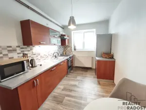 Pronájem bytu 2+1, Holešov, Třešňové sady, 56 m2