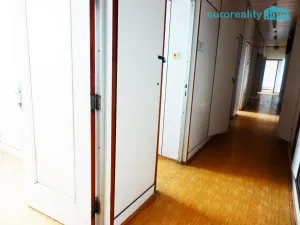 Pronájem obchodního prostoru, Praha - Stodůlky, Mukařovského, 1082 m2
