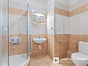 Prodej bytu 3+1, Praha - Chodov, Jažlovická, 73 m2