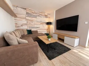 Prodej bytu 4+kk, Dolní Třebonín, 83 m2