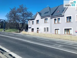 Prodej bytu 1+kk, Praha - Hrdlořezy, Českobrodská, 24 m2
