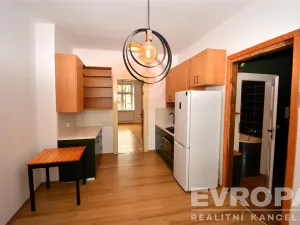 Pronájem bytu 2+kk, Praha, 5. května, 51 m2