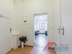 Pronájem ordinace, Slaný, Masarykovo náměstí, 69 m2