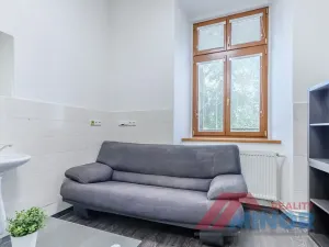 Pronájem ordinace, Slaný, Masarykovo náměstí, 69 m2