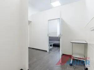 Pronájem ordinace, Slaný, Masarykovo náměstí, 69 m2