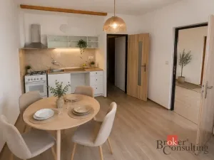 Pronájem bytu 1+1, Chomutov, Kyjická, 36 m2