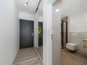 Pronájem bytu 1+kk, Praha - Kbely, Mladoboleslavská, 27 m2