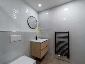 Pronájem bytu 1+kk, Praha - Kbely, Mladoboleslavská, 27 m2