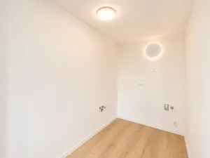 Prodej bytu 1+kk, Praha - Holešovice, Na Maninách, 26 m2