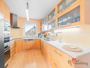 Prodej rodinného domu, Plzeň - Újezd, třída Vojtěcha Rojíka, 322 m2