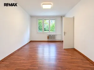 Prodej bytu 2+1, Praha - Kamýk, Vnoučkova, 62 m2