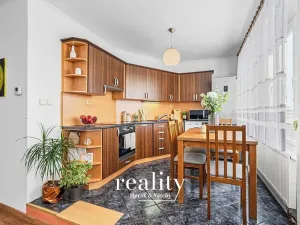 Prodej bytu 3+kk, Šumná, 88 m2