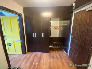 Pronájem bytu 1+kk, Praha - Suchdol, Suchdolské náměstí, 30 m2