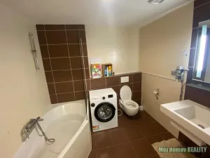 Pronájem bytu 1+kk, Praha - Suchdol, Suchdolské náměstí, 30 m2