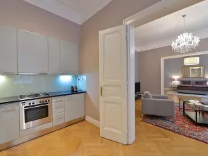 Pronájem bytu 3+1, Praha - Nové Město, Truhlářská, 119 m2