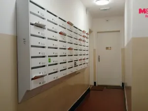 Pronájem bytu 1+kk, Praha - Holešovice, Bubenská, 21 m2