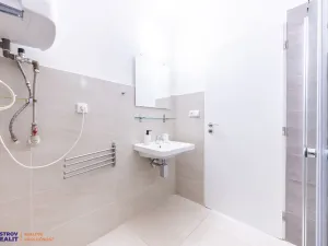 Prodej apartmánu, Staré Město - Stříbrnice, 450 m2