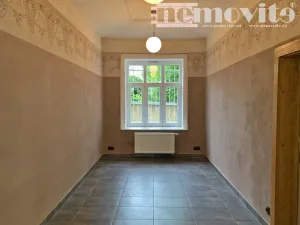 Pronájem obchodního prostoru, Hradec Králové - Pražské Předměstí, Chelčického, 77 m2