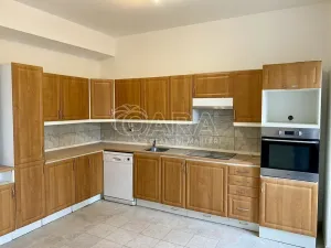 Pronájem atypického bytu, Praha - Řepy, Podkrkonošských tkalců, 38 m2