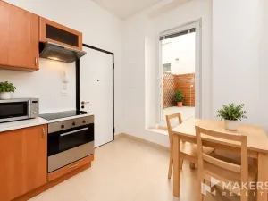 Prodej atypického bytu, Praha - Smíchov, Plzeňská, 190 m2