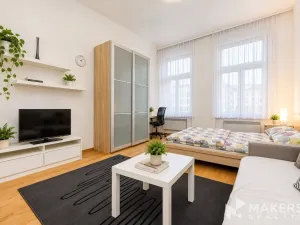 Prodej atypického bytu, Praha - Smíchov, Plzeňská, 190 m2