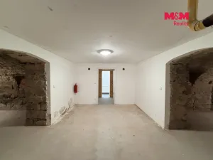 Pronájem obchodního prostoru, Jablonec nad Nisou, Anenské náměstí, 81 m2