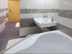 Prodej bytu 2+kk, Praha - Stodůlky, Běhounkova, 43 m2