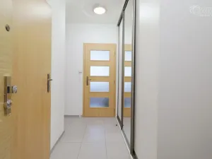 Prodej bytu 2+kk, Praha - Stodůlky, Běhounkova, 43 m2
