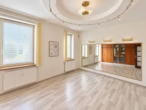 Pronájem kanceláře, Hradec Králové, Kollárova, 116 m2