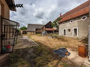 Prodej zemědělské usedlosti, Soběhrdy, 365 m2